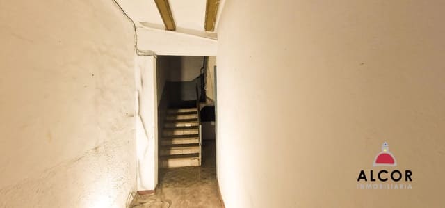 5 bedroom Townhouse for sale in Benicarló - € 250,000 (Ref: 10110919)