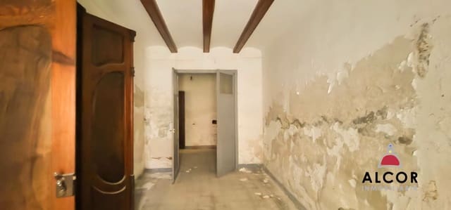 5 bedroom Townhouse for sale in Benicarló - € 250,000 (Ref: 10110919)