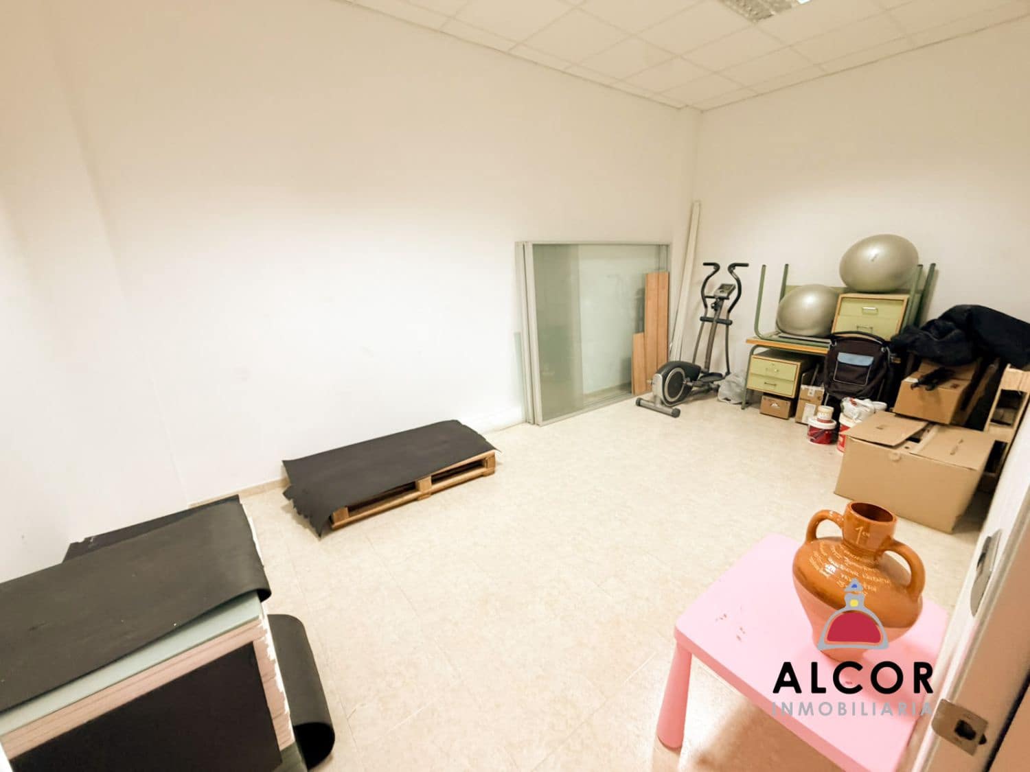 Komercyjne do wynajęcia w Benicarlo - 1 800 € (Ref: 10131318)