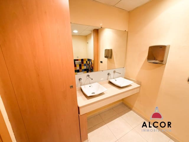 Komercyjne do wynajęcia w Benicarló - 1 800 € (Ref: 10131318)