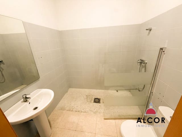 Komercyjne do wynajęcia w Benicarló - 1 800 € (Ref: 10131318)