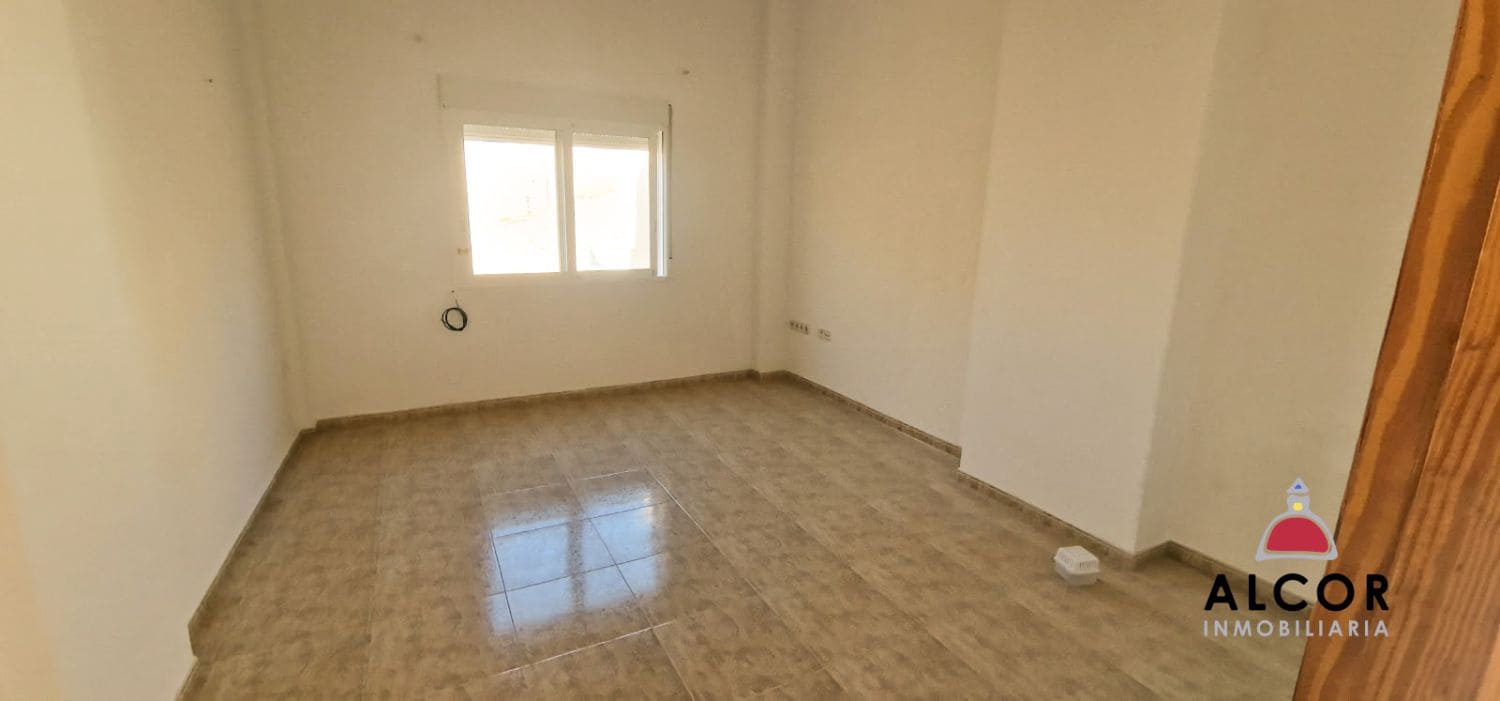 3 soveværelse Byhus til salg i Calig med garage - € 173.000 (Ref: 10162194)