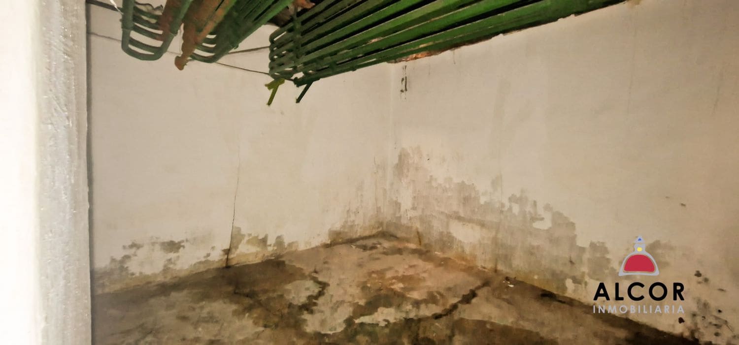 2 bedroom Townhouse for sale in Benicarlo - € 25,000 (Ref: 10168297)