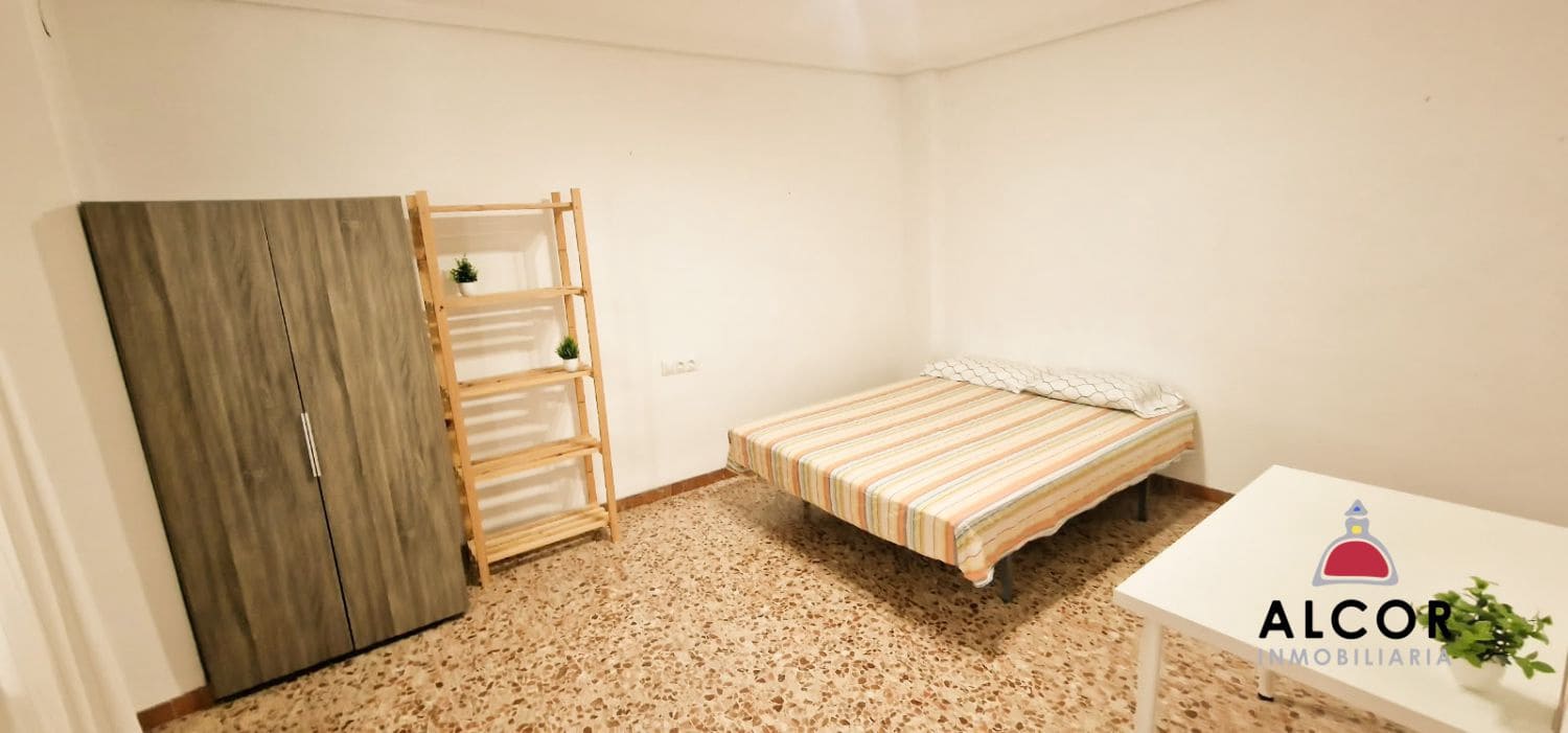 Piso de 6 habitaciones en Benicarló en venta - 197.000 € (Ref: 10171760)
