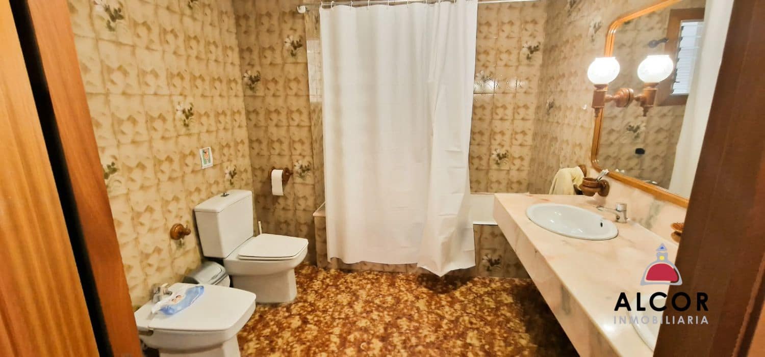 Piso de 6 habitaciones en Benicarló en venta - 197.000 € (Ref: 10171760)