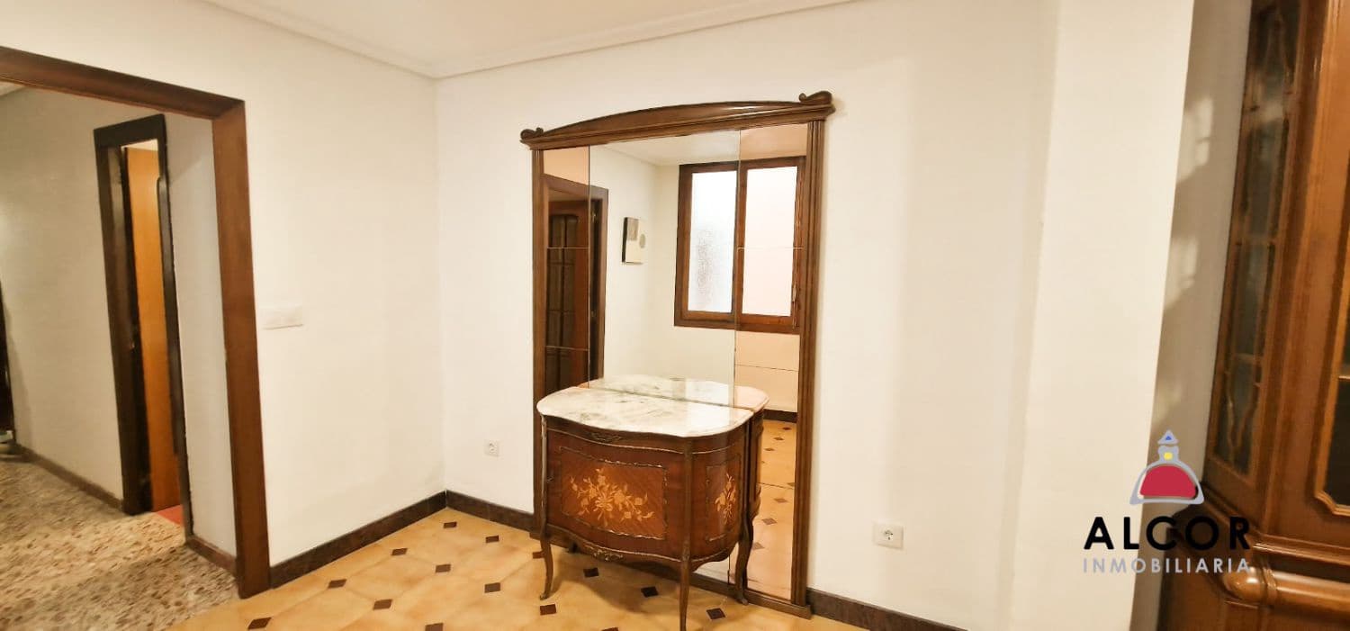 Piso de 6 habitaciones en Benicarló en venta - 197.000 € (Ref: 10171760)