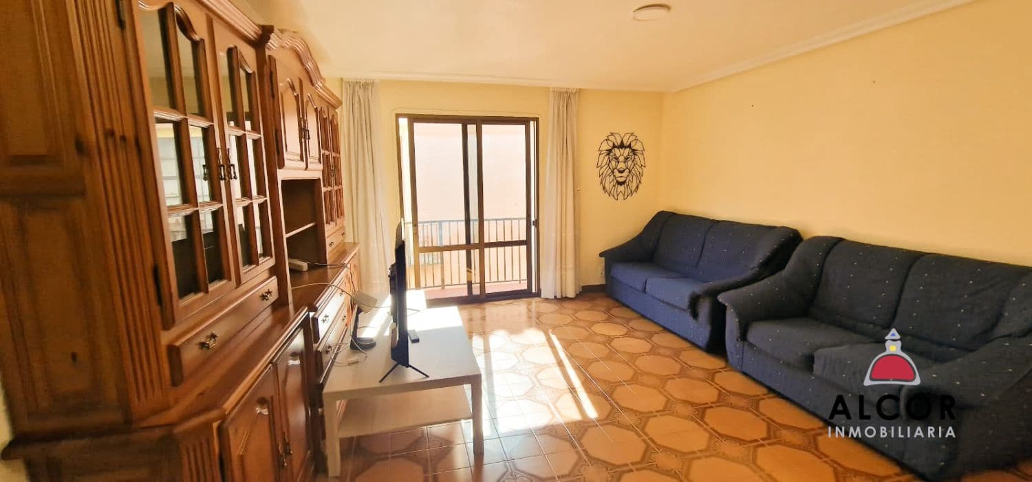 Piso de 6 habitaciones en Benicarló en venta - 197.000 € (Ref: 10171760)