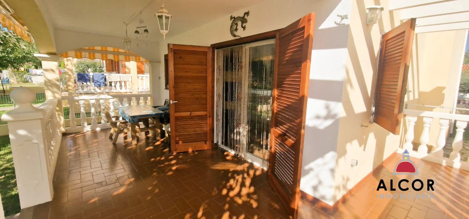 Chalet de 3 habitaciones en Peñíscola en venta con piscina garaje - 330.000 € (Ref: 10171761)