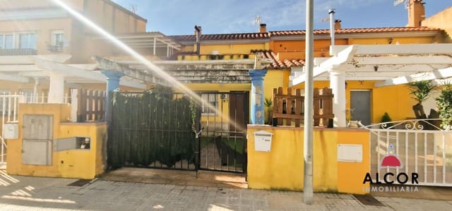 3 bedroom Terraced Villa for sale in Sant Mateu with pool - € 95,000 (Ref: 10184355)