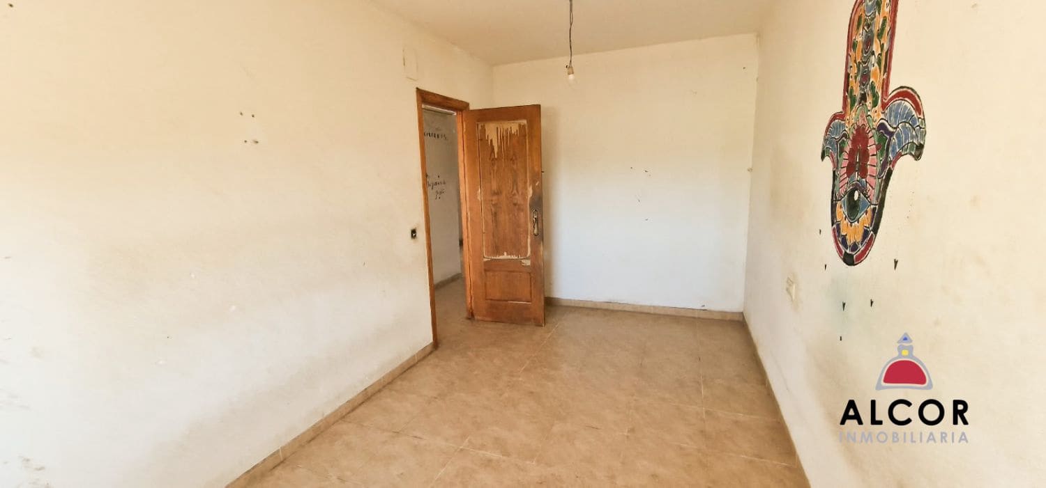 3 bedroom Terraced Villa for sale in Sant Mateu with pool - € 95,000 (Ref: 10184355)