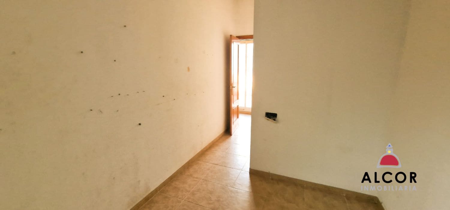3 bedroom Terraced Villa for sale in Sant Mateu with pool - € 95,000 (Ref: 10184355)