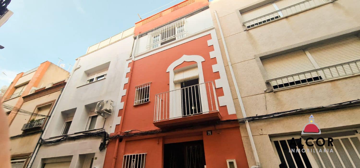 4 bedroom Townhouse for sale in Benicarlo - € 103,000 (Ref: 10184356)