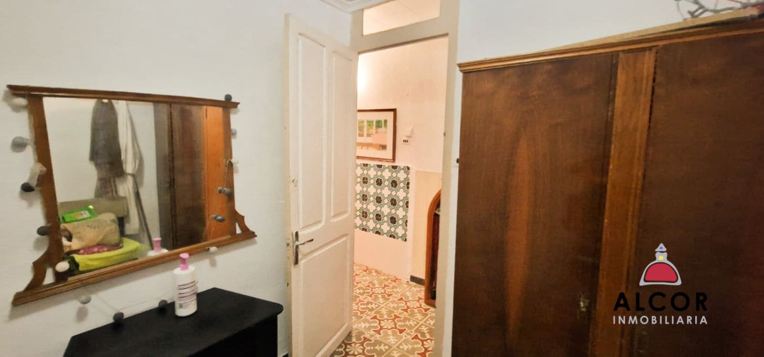 4 bedroom Townhouse for sale in Benicarlo - € 103,000 (Ref: 10184356)
