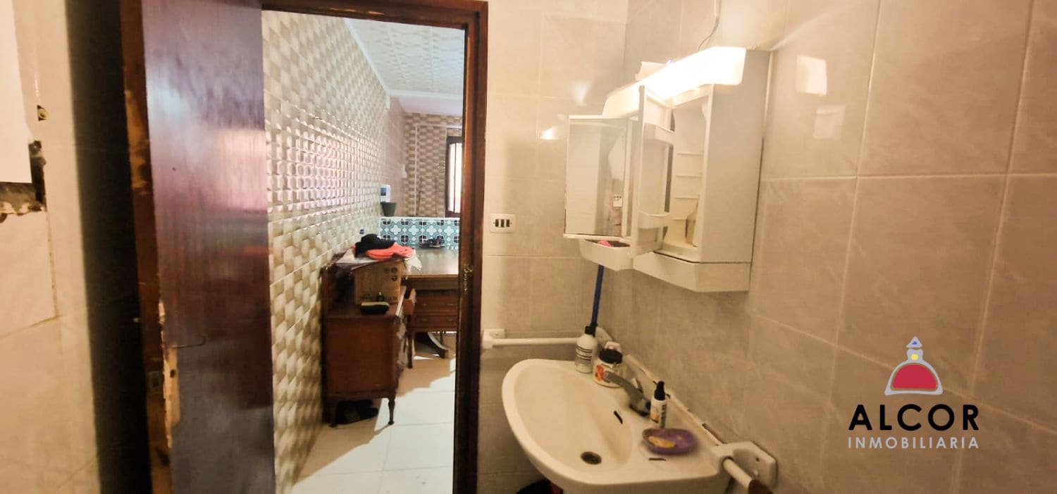 4 bedroom Townhouse for sale in Benicarlo - € 103,000 (Ref: 10184356)