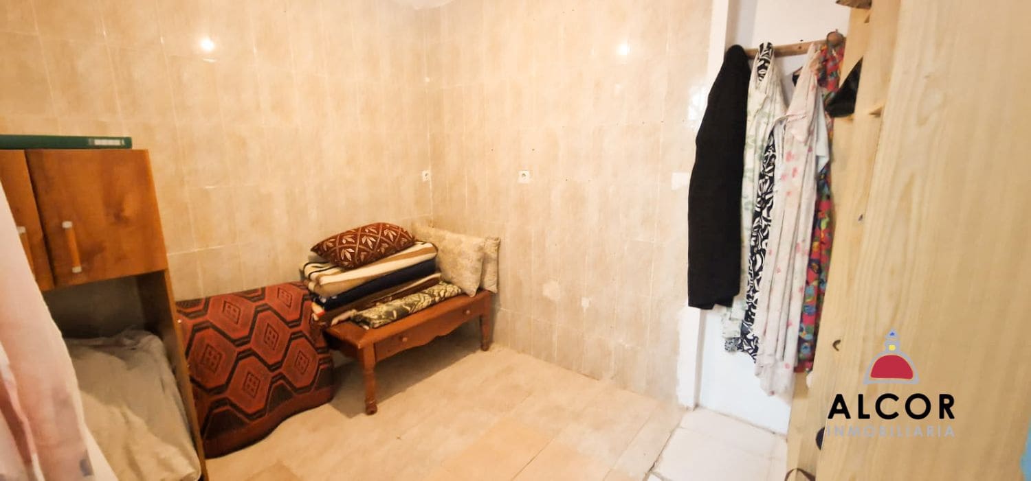 4 bedroom Townhouse for sale in Benicarlo - € 103,000 (Ref: 10184356)