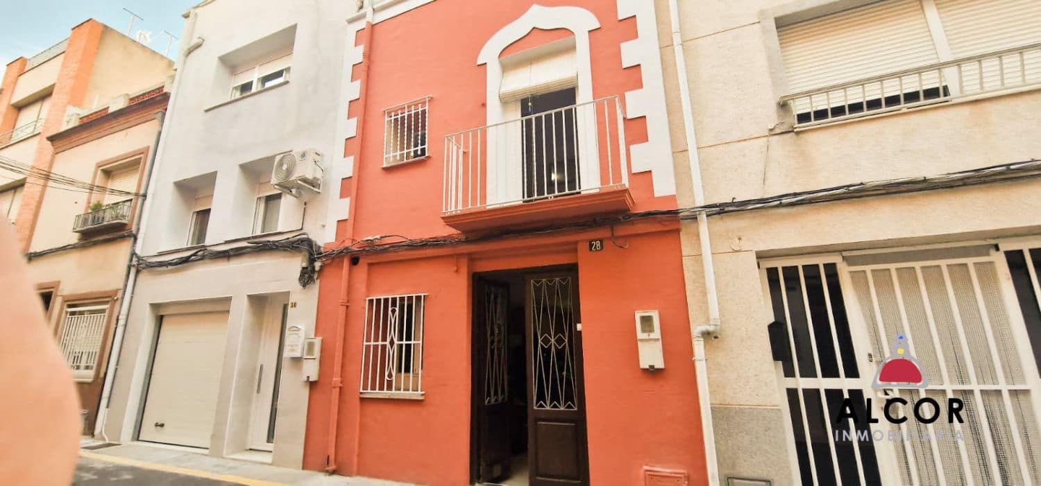4 bedroom Townhouse for sale in Benicarlo - € 103,000 (Ref: 10184356)