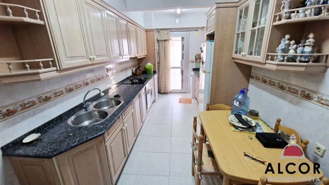 5 soveværelse Byhus til salg i Benicarló med garage - € 290.000 (Ref: 7748024)