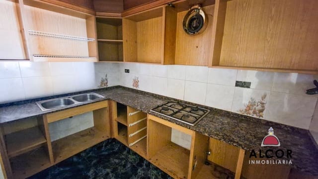 Casa de 3 habitaciones en Càlig en venta con garaje - 110.000 € (Ref: 8757343)