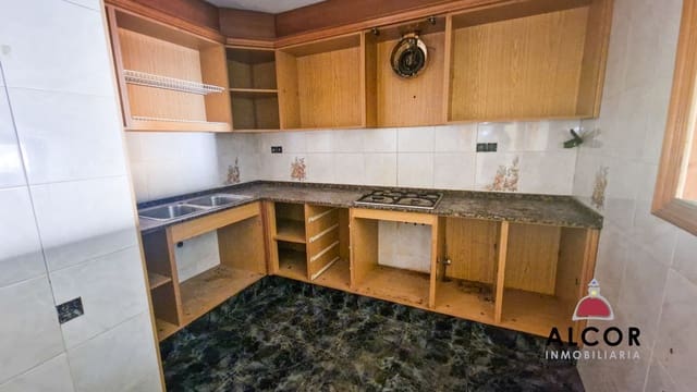 Casa de 3 habitaciones en Càlig en venta con garaje - 110.000 € (Ref: 8757343)