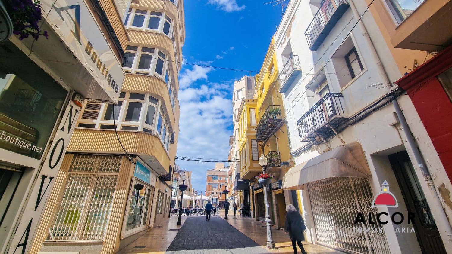 Kommersiell till salu i Vinaros - 450 000 € (Ref: 8927217)