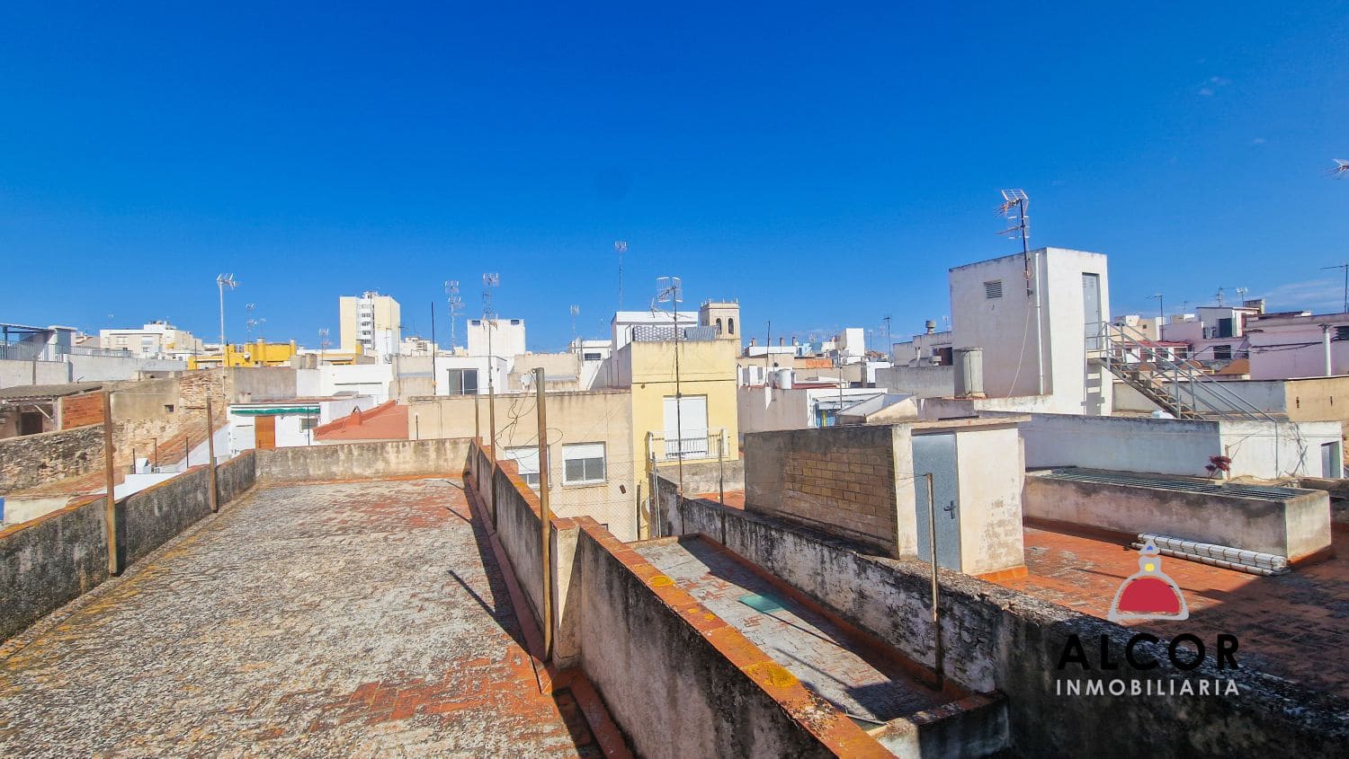 Kommersiell till salu i Vinaros - 450 000 € (Ref: 8927217)