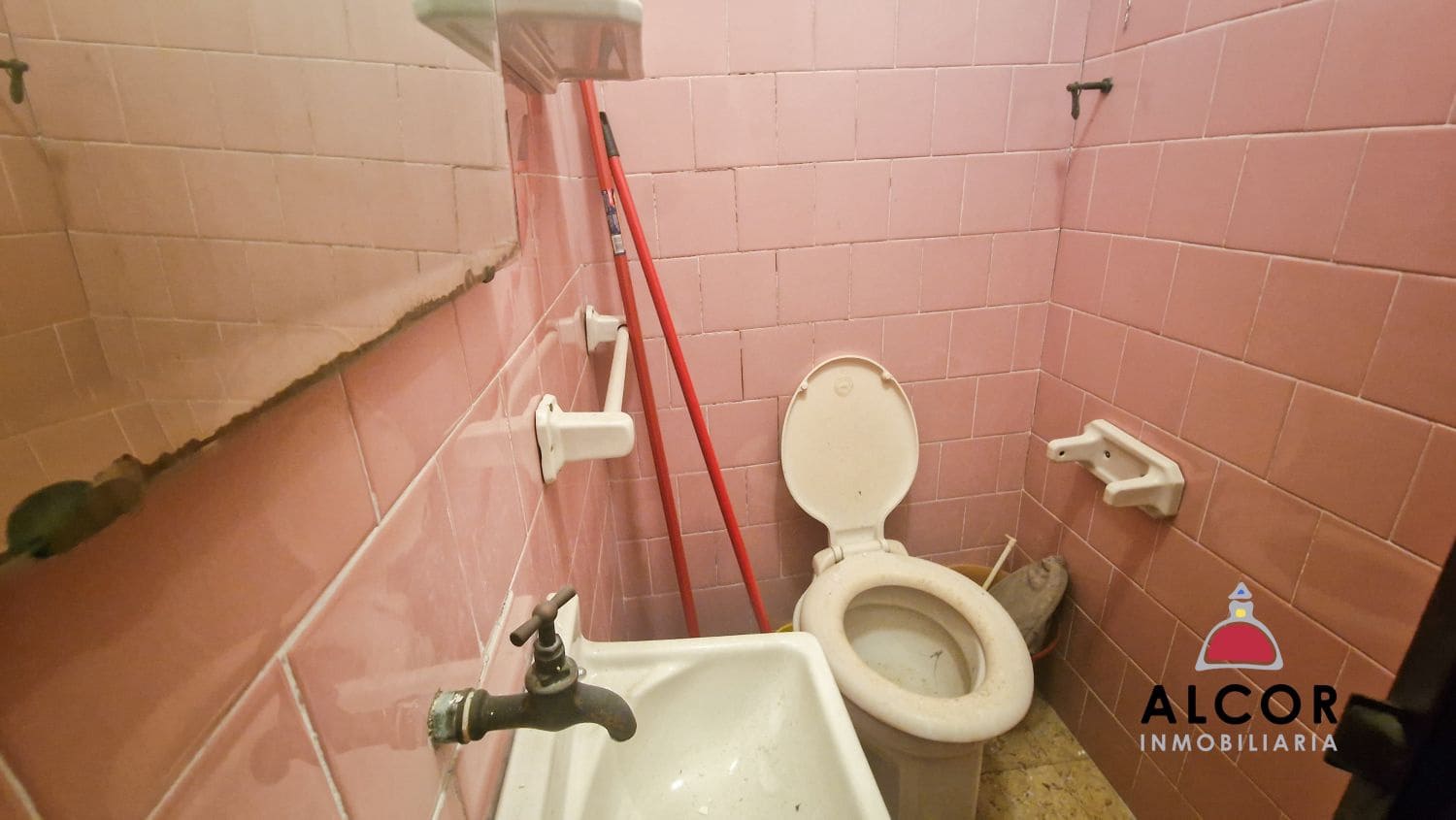 Kommersiell till salu i Vinaros - 450 000 € (Ref: 8927217)