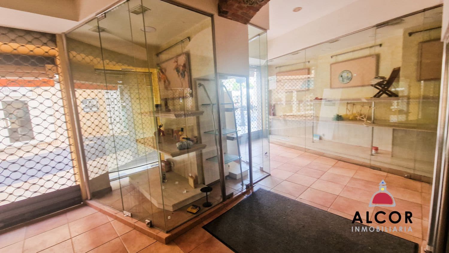 Kommersiell till salu i Vinaros - 450 000 € (Ref: 8927217)