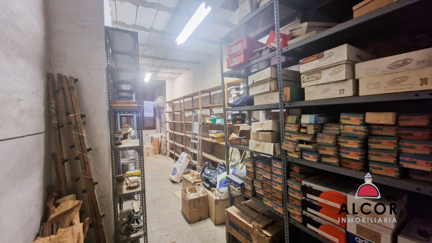 Kommersiell till salu i Vinaros - 450 000 € (Ref: 8927217)