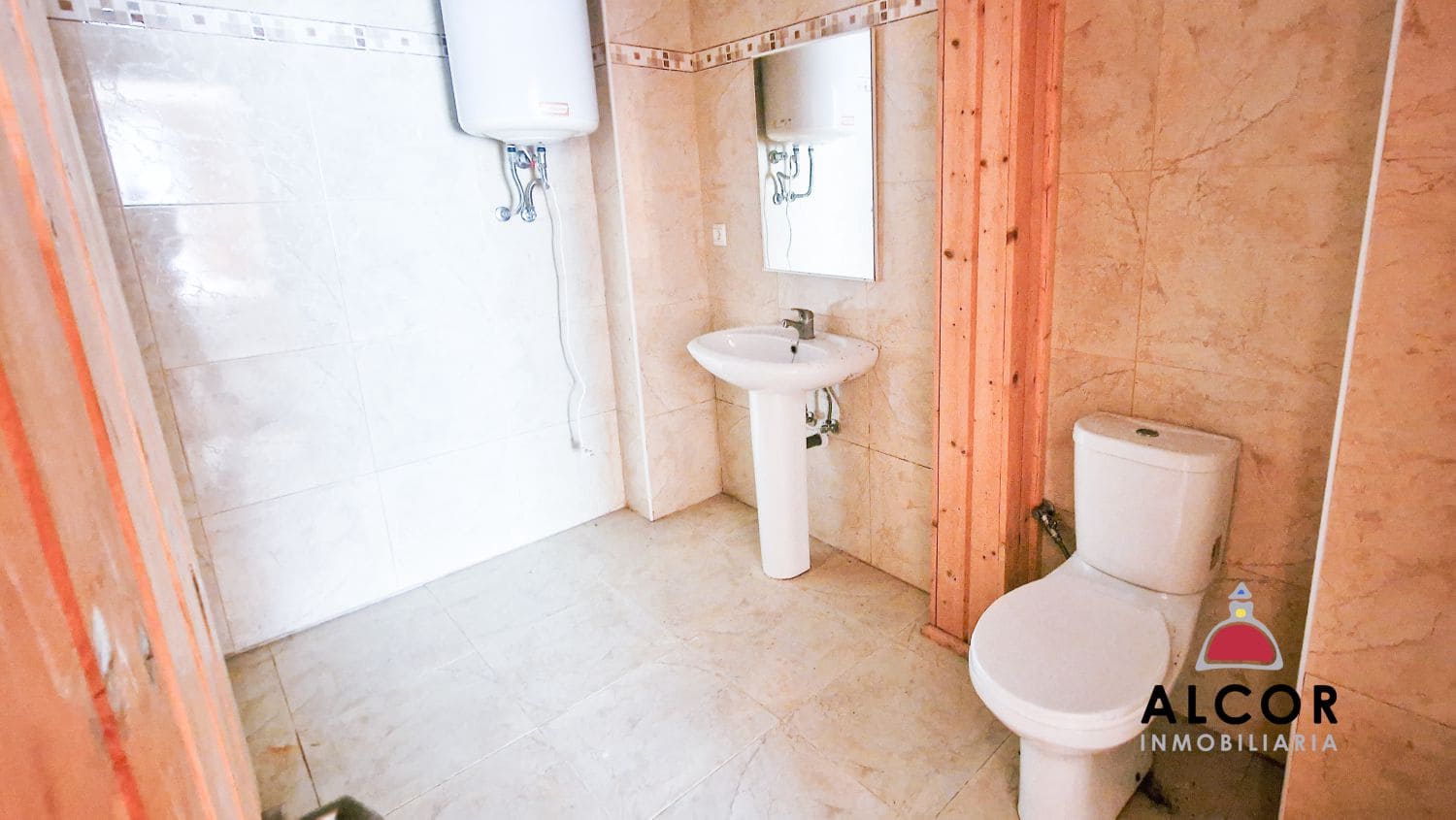 Kaupallinen myytävänä paikassa Vinaros - 60 000 € (Ref: 8927227)