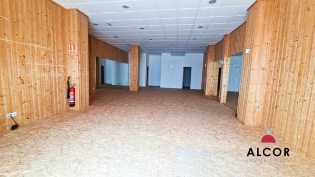 Commercieel te koop in Vinaròs - € 60.000 (Ref: 8927227)