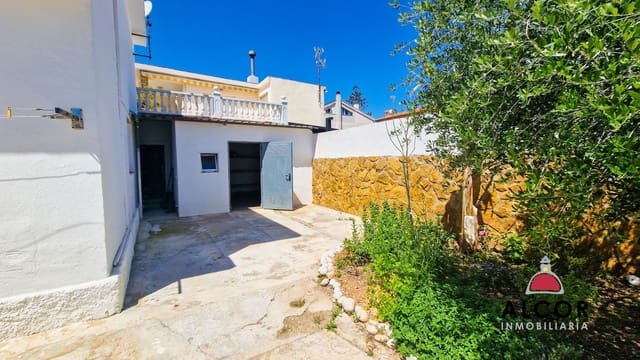 3 slaapkamer Villa te koop in Vinaròs met garage - € 230.000 (Ref: 8960436)