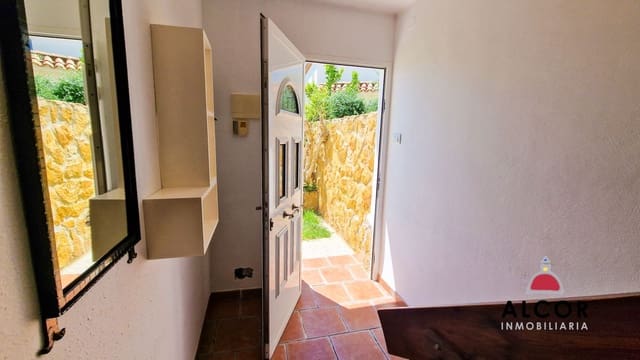 3 slaapkamer Villa te koop in Vinaròs met garage - € 230.000 (Ref: 8960436)
