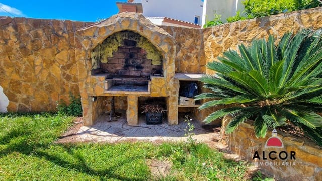 3 slaapkamer Villa te koop in Vinaròs met garage - € 230.000 (Ref: 8960436)