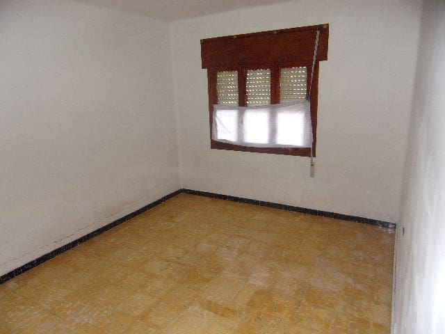 Casa de 6 habitaciones en Benicarló en venta - 135.000 € (Ref: 9015489)
