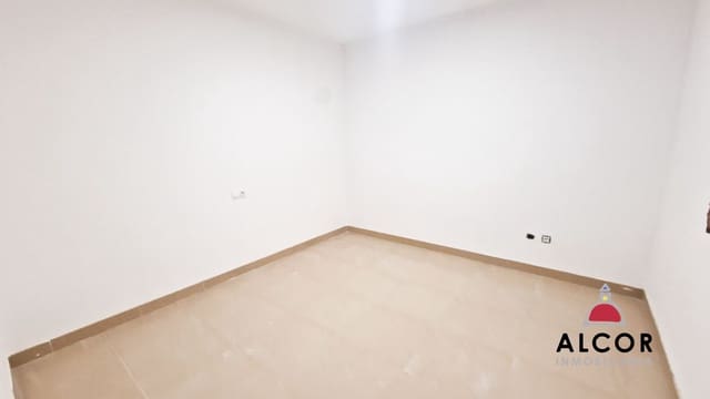 2 slaapkamer Flat te koop in Vinaròs met garage - € 156.000 (Ref: 9049174)