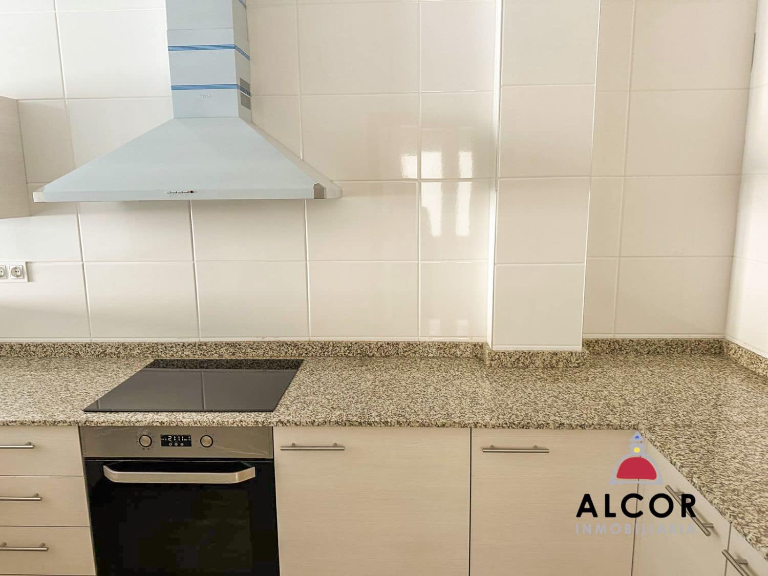 Piso de 3 habitaciones en Benicarló en venta con garaje - 145.000 € (Ref: 9075339)