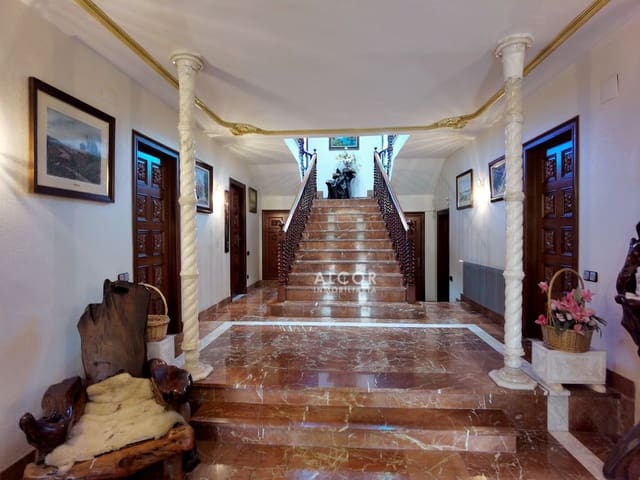 6 slaapkamer Huis te koop in Benicarló met garage - € 750.000 (Ref: 9141856)