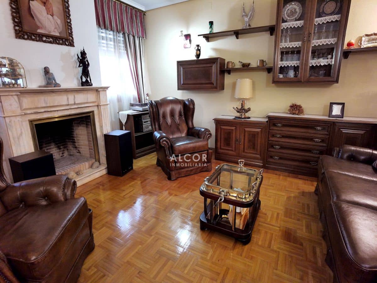 6 soverom Hus til salgs i Benicarlo med garasje - € 750 000 (Ref: 9141856)