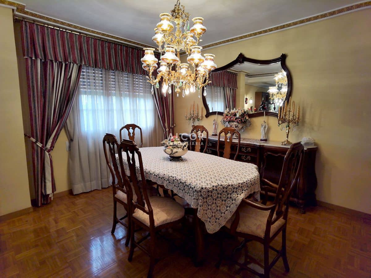 6 soverom Hus til salgs i Benicarlo med garasje - € 750 000 (Ref: 9141856)