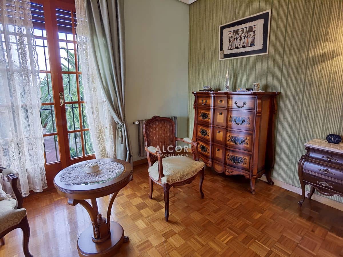 6 soverom Hus til salgs i Benicarlo med garasje - € 750 000 (Ref: 9141856)