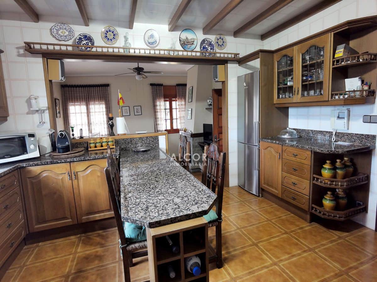 6 soverom Hus til salgs i Benicarlo med garasje - € 750 000 (Ref: 9141856)