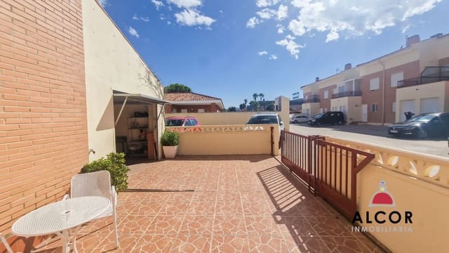 4 slaapkamer Huis te koop in Benicarló met garage - € 405.000 (Ref: 9149688)