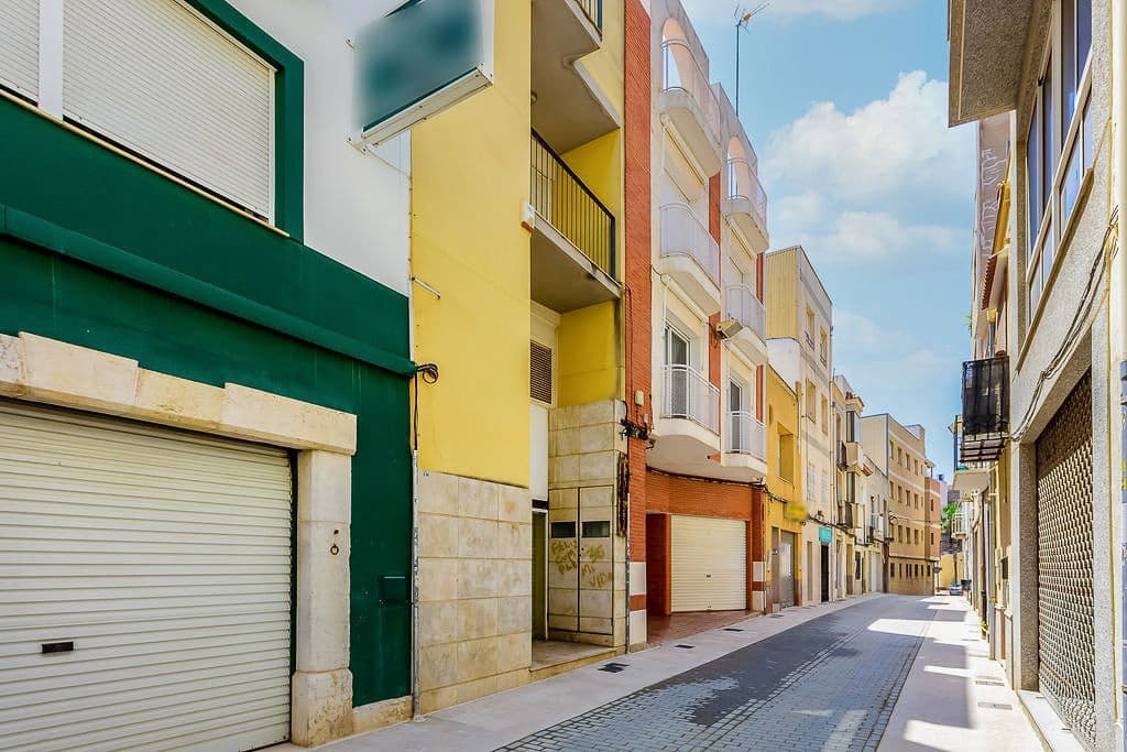 Commercial for sale in Vinaros - € 226,000 (Ref: 9165056)