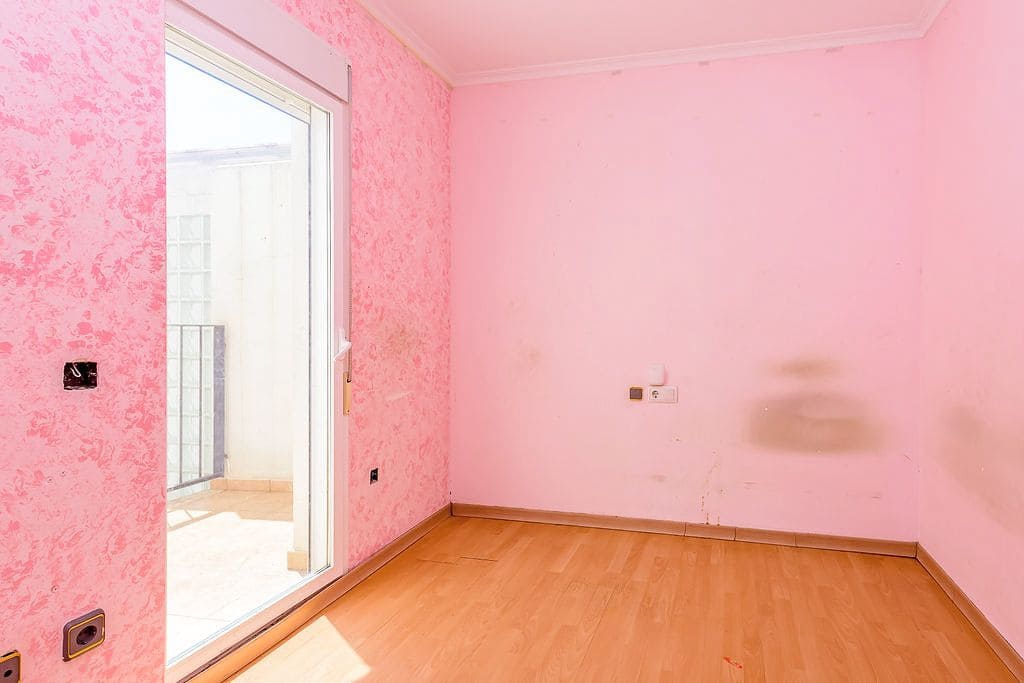 Commercial for sale in Vinaros - € 226,000 (Ref: 9165056)