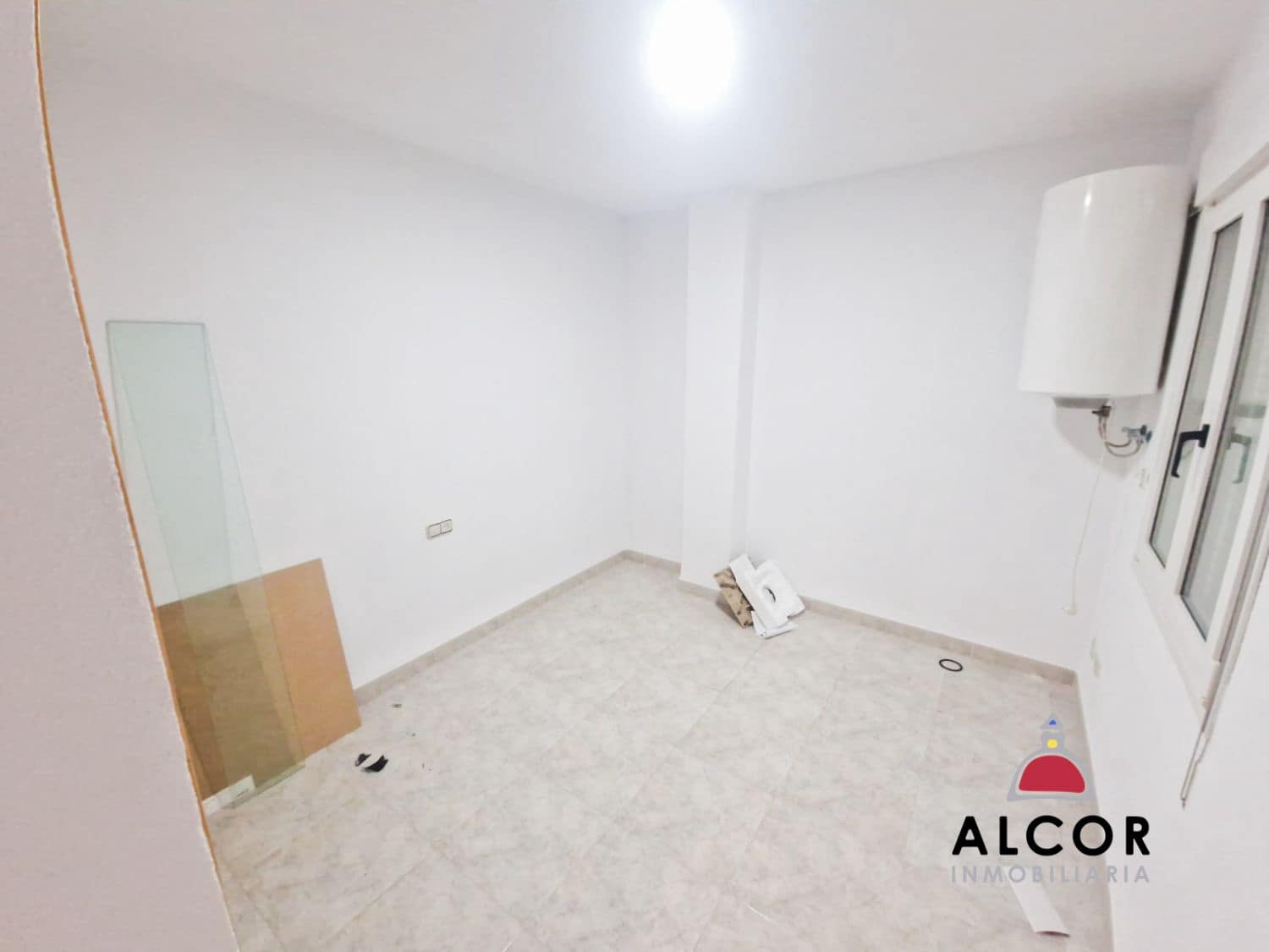 4 bedroom Flat for sale in Alcala de Xivert - € 110,000 (Ref: 9311149)