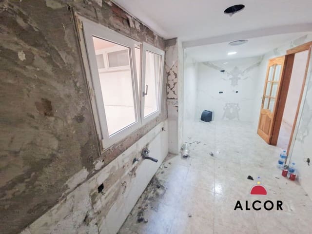 4 bedroom Flat for sale in Alcalá de Xivert - € 110,000 (Ref: 9311149)