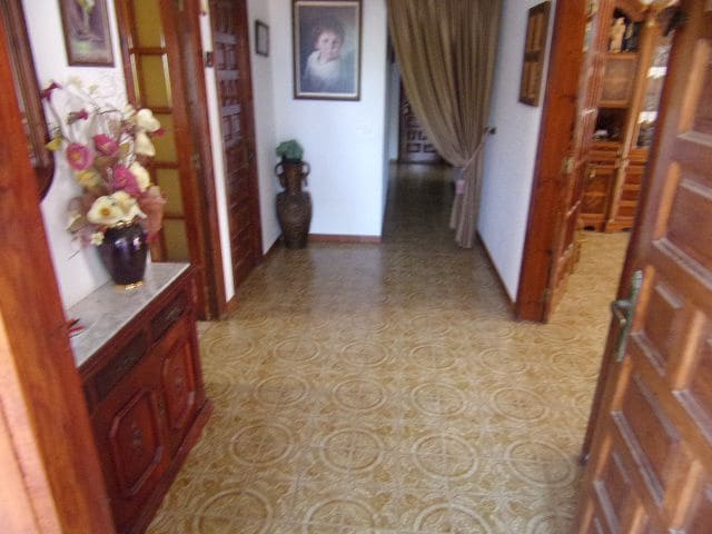 6 soveværelse Villa til salg i Benicarlo med garage - € 340.000 (Ref: 9330930)