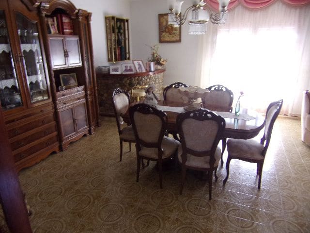 6 soveværelse Villa til salg i Benicarlo med garage - € 340.000 (Ref: 9330930)