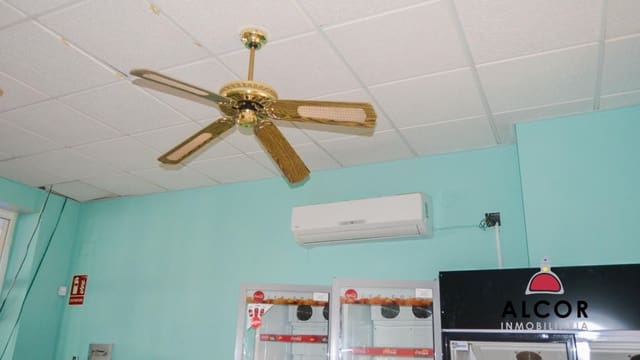 Local Comercial de 2 habitaciones en Oropesa  en venta - 175.000 € (Ref: 9349745)