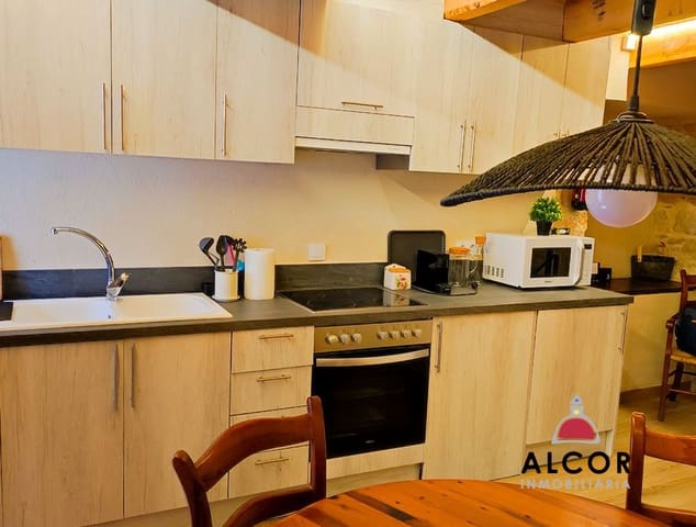 2 bedroom Townhouse for sale in Sant Mateu - € 150,000 (Ref: 9403019)